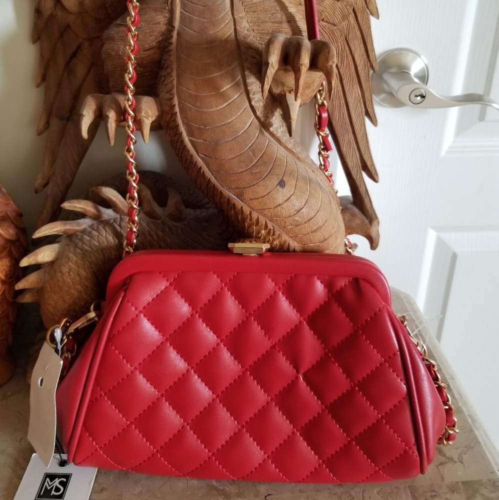 Red Purse - Picture 3 of 6